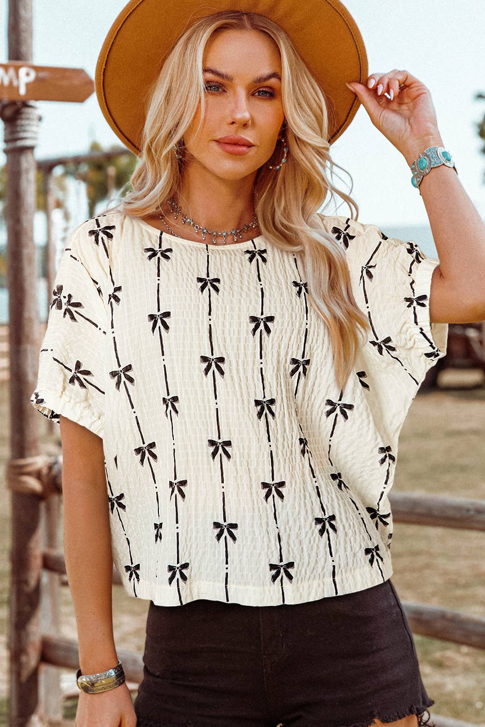 Bow Print Puff Sleeve Top