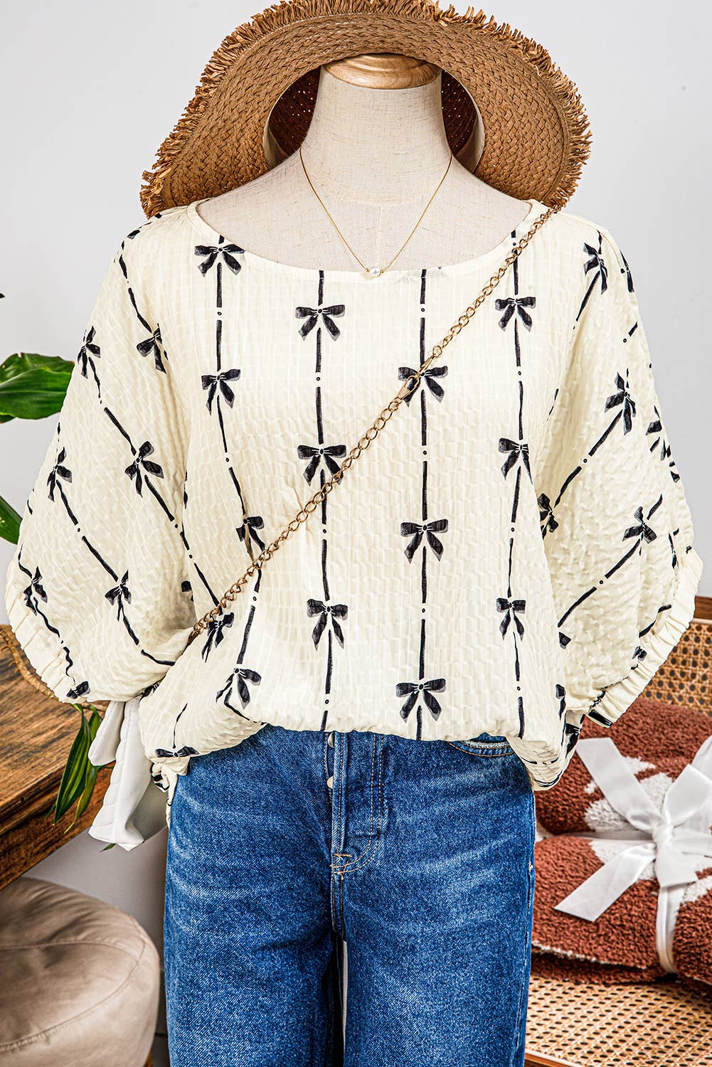 Bow Print Puff Sleeve Top
