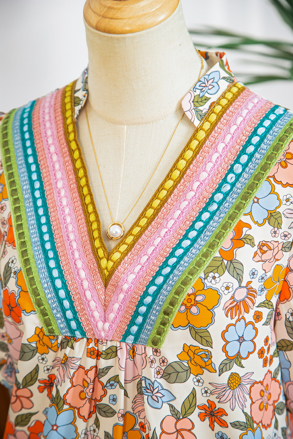 Multicolour Crochet V Neckline Puff Sleeve Boho Flower Blouse