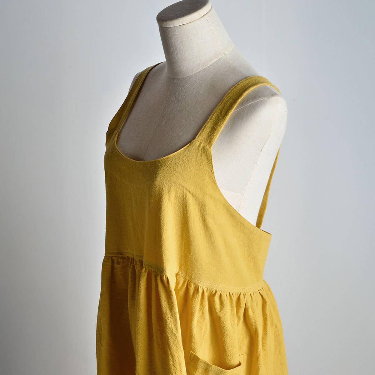 Solid Color Cotton Linen Apron with Pockets