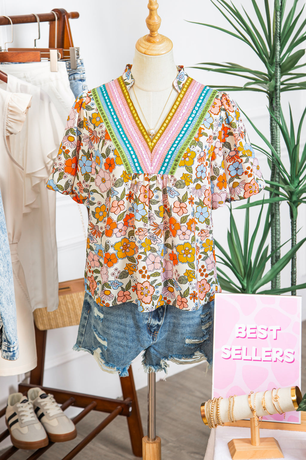 Multicolour Floral Crochet V-Neck Puff-Sleeve Blouse